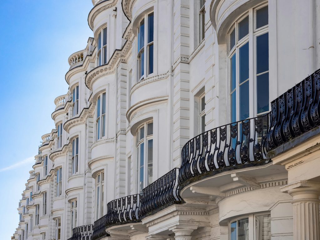 Foto von the blowup auf Unsplash